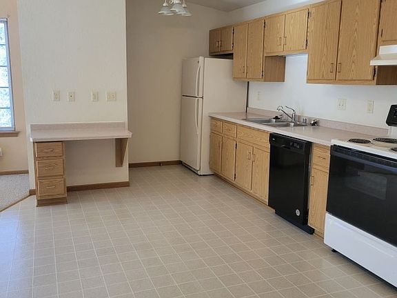 2nd image of 606 W State St #7