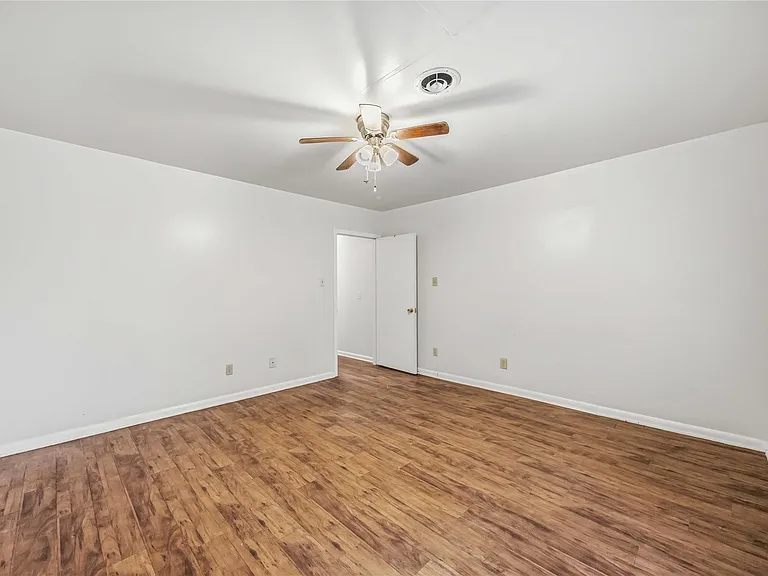 435 Rolling Wood Rd — Photo 22