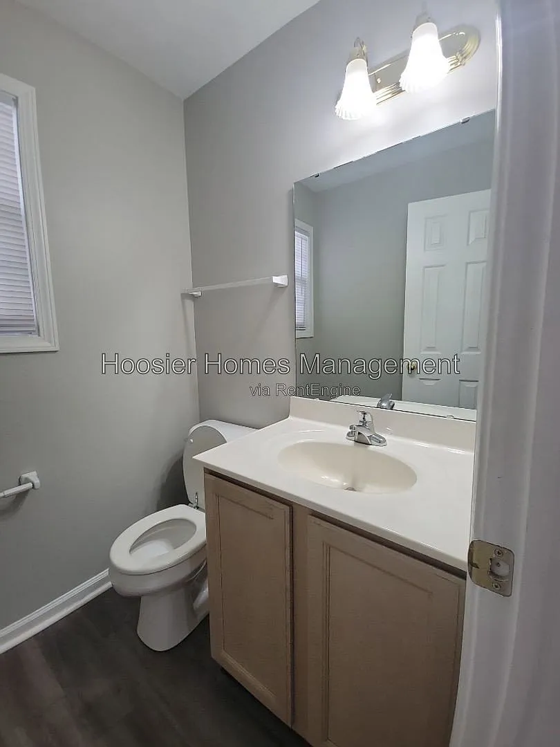 2 bed, 1.5 bath, 1335 sqft, $1,450 — Photo 4
