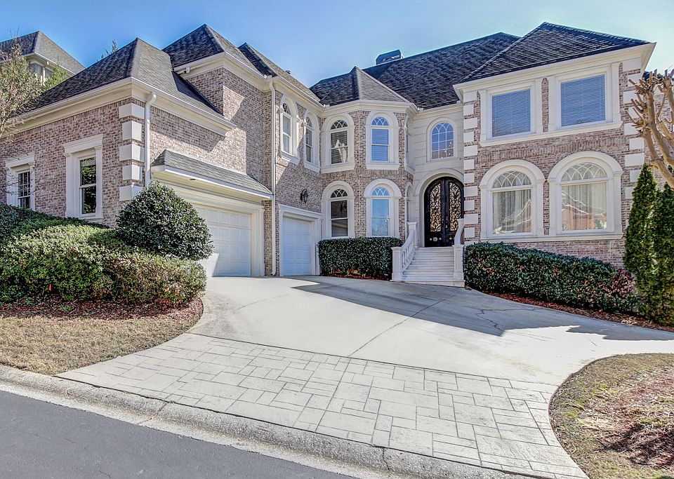 1st image of 2302 Garden Park Dr SE