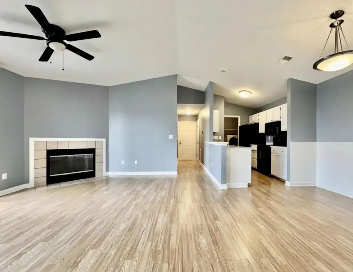 Building Photo - 8854 Eagleview Dr #6