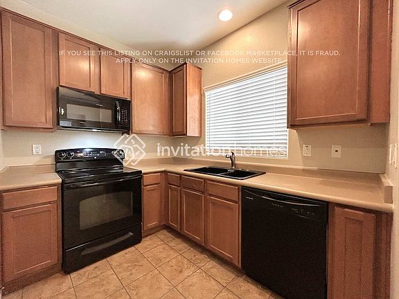 4th image of 2517 N 149th Ave