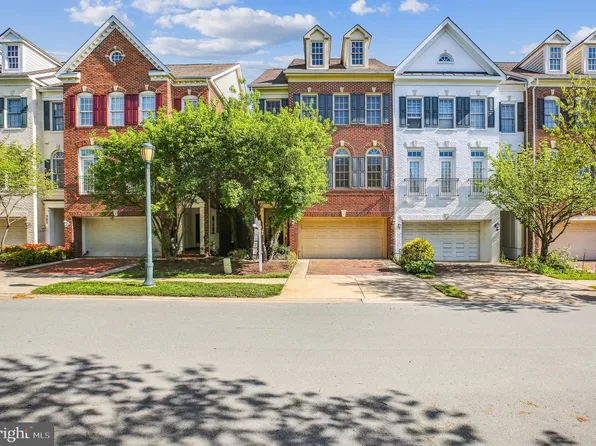 209 Oak Knoll Ter, Rockville, MD 20850