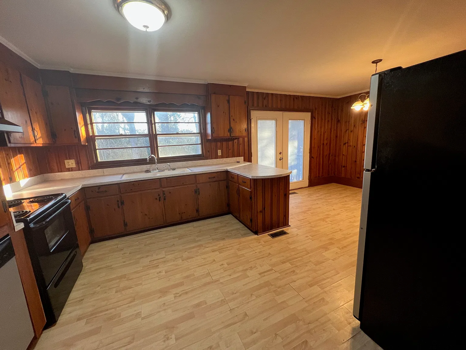 3 bed, 1.5 bath, 1200 sqft, $1,545 — Photo 4
