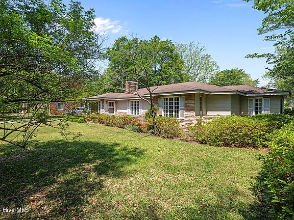 2nd image of 1504 Lucerne Way