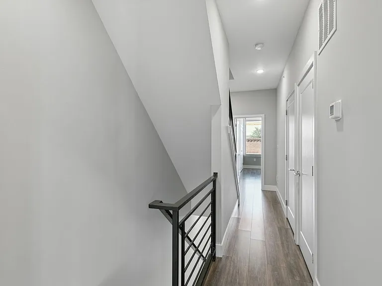 1845 E Huntingdon St — Photo 31