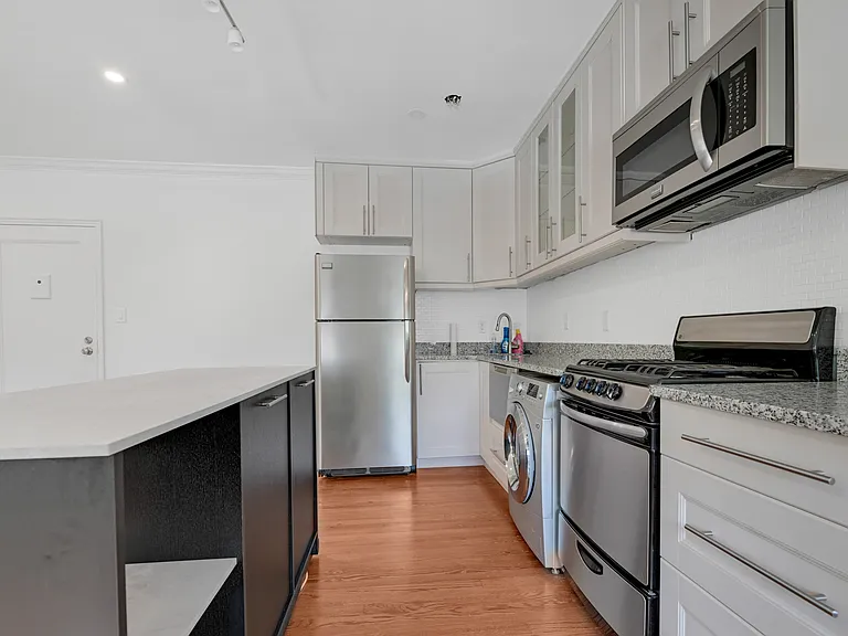 715 S Washington St #A35 — Photo 5