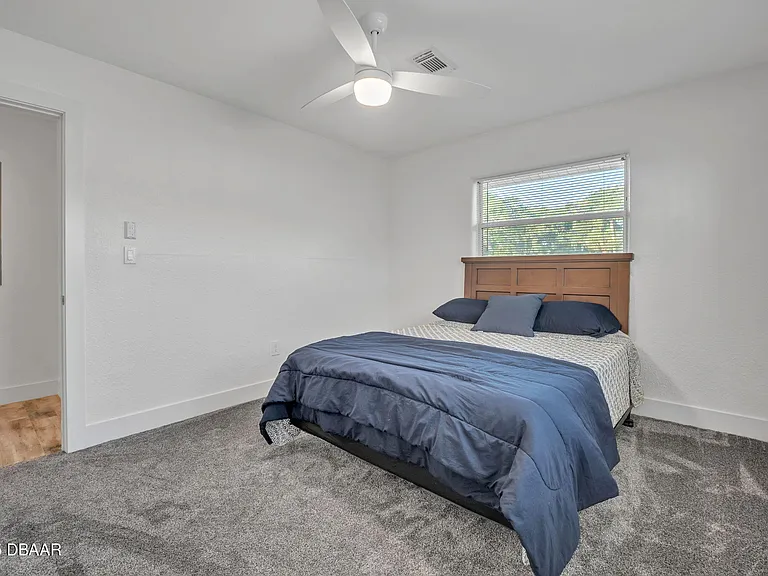 450 Lambert Ave — Photo 25