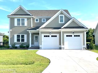 423 Taylorwood Dr, Beaufort, NC 28516