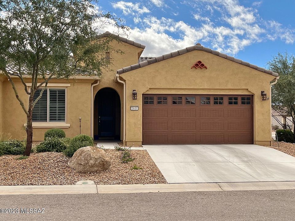 1st image of 1610 E Horned Lark Dr