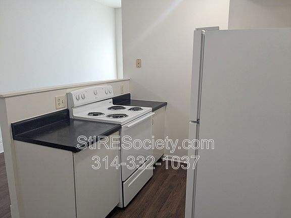 2nd image of 3439 Magnolia Ave #A