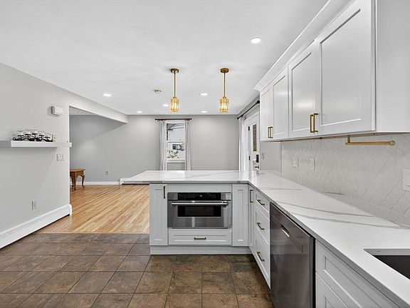 5th image of 14 Kendall St