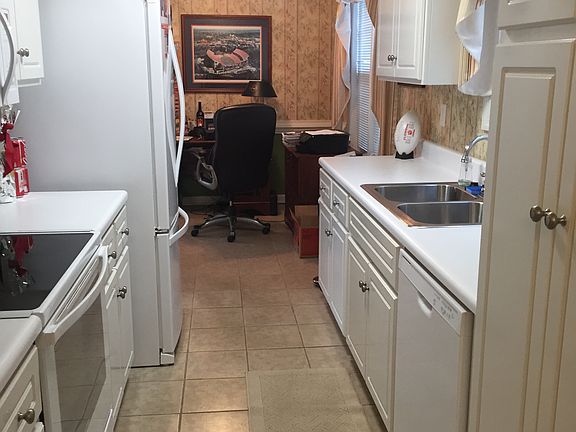 5th image of 314 Southbank Dr