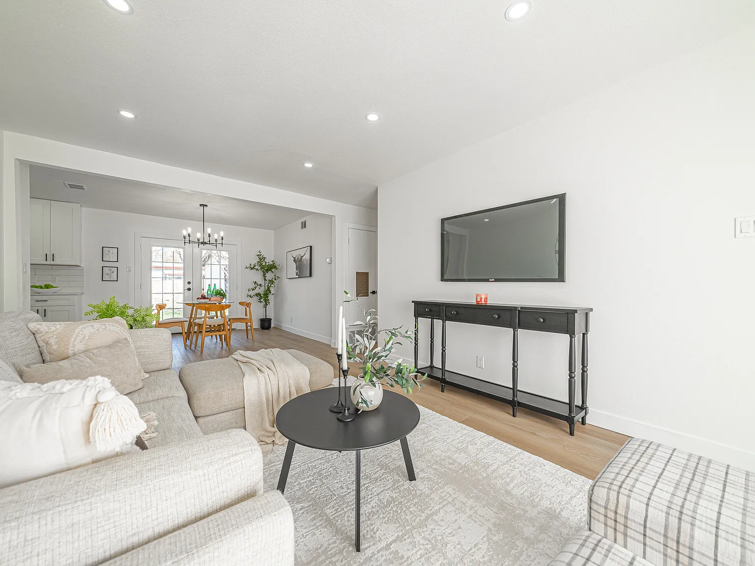 4 bed, 1510 sqft, $1,795 — Photo 4