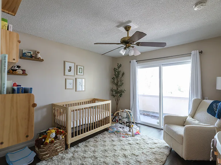 1228 Lyndhurst Dr — Photo 9