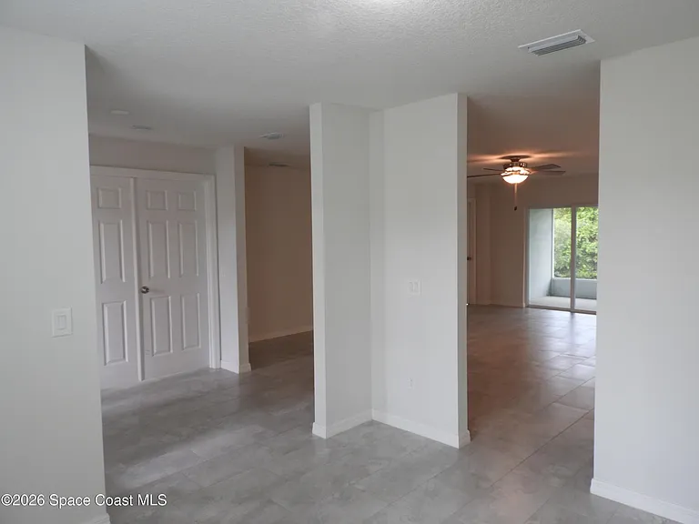 1530 Paley Cir SE — Photo 3