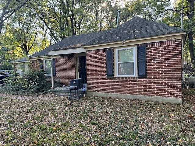 2nd image of 1495 Alta Vista Dr