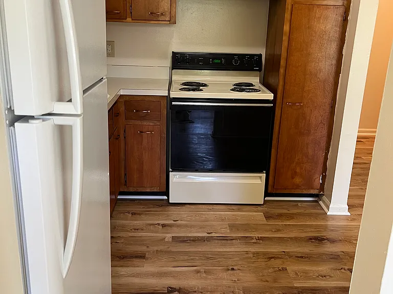 Presidents Village Apartments — Photo 12