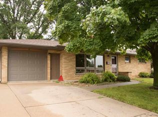 1505 Altura Dr, Dubuque, IA 52001