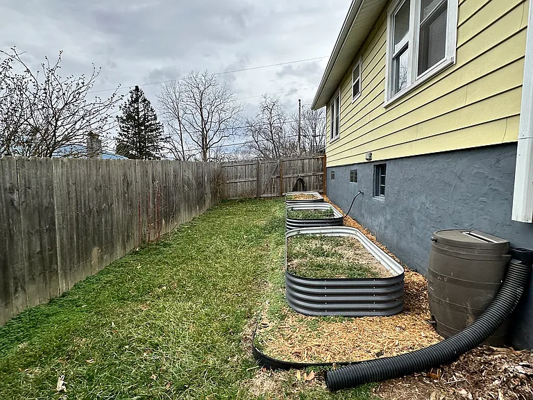 100 Bradley St — Photo 16