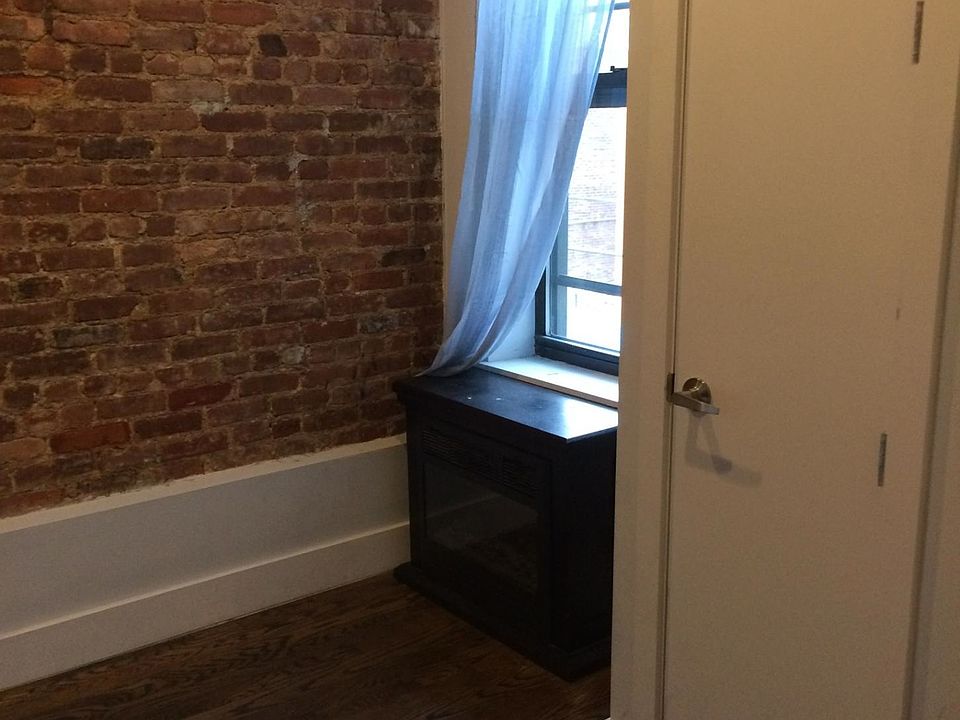 2nd image of 292 Palmetto St