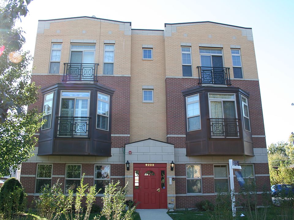 1st image of 9222 Ewing Ave Unit 302