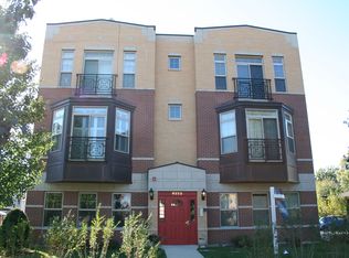 9222 Ewing St #302, Skokie, IL 60076