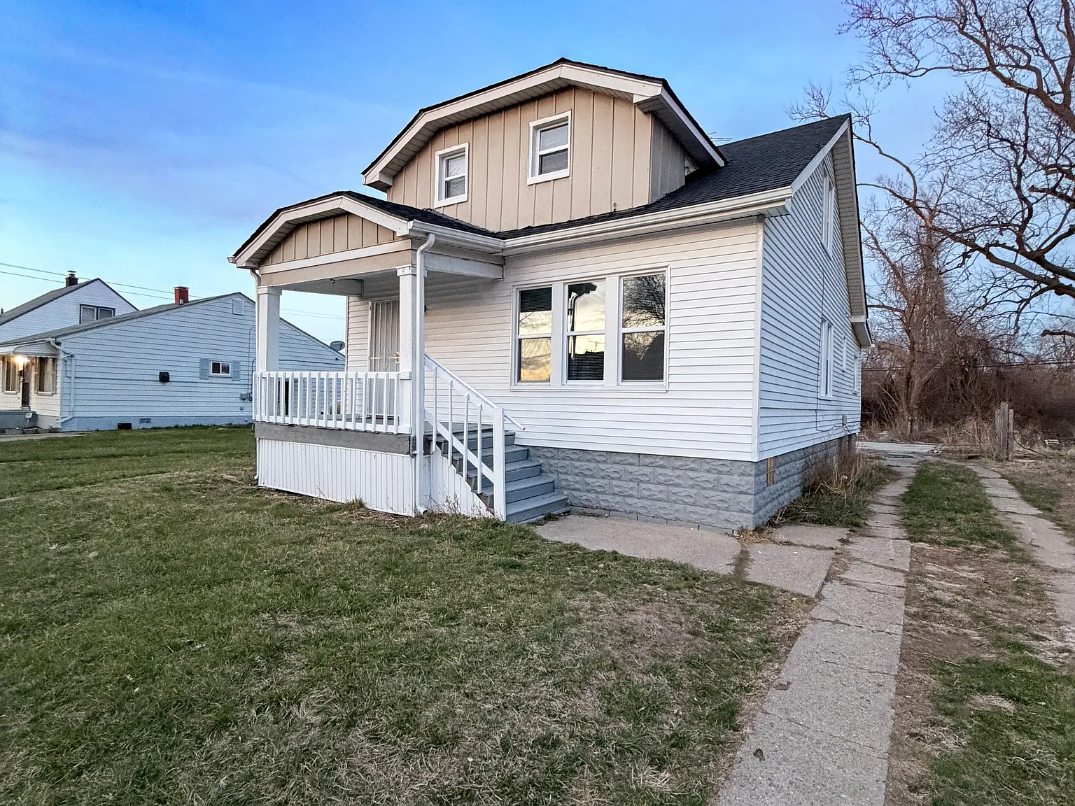 19010 Riverview Street - 1 — Photo 3