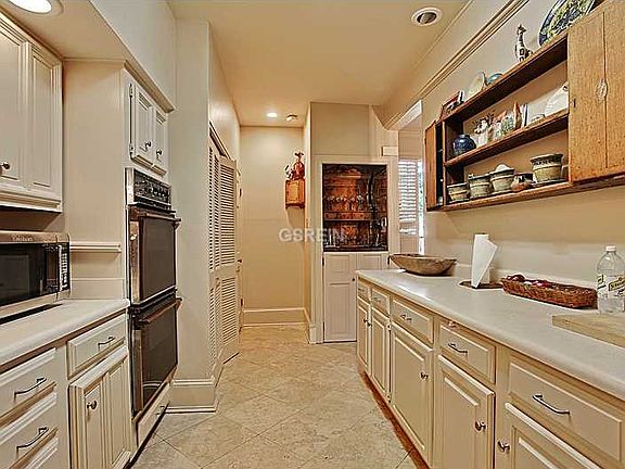 5th image of 3200 Saint Charles Ave