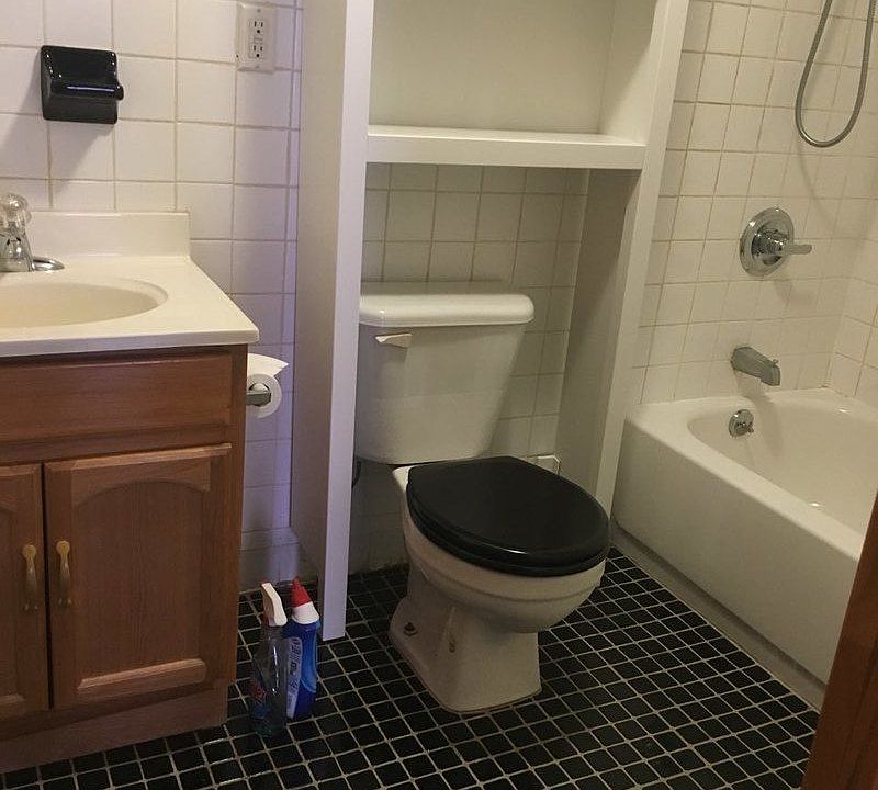 2nd image of 1797 Lexington Ave APT 4C