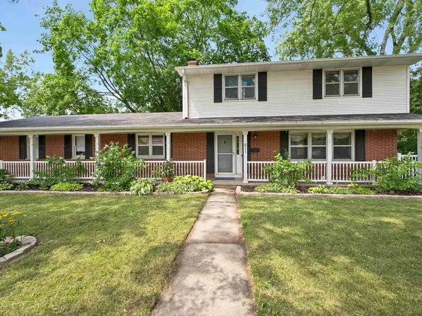 611 Waubaunuqua Trl, De Pere, WI 54115