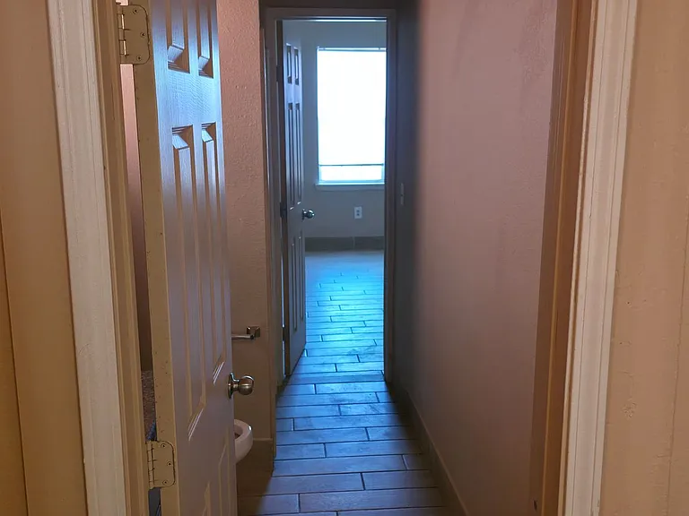 3419 Sealy St — Photo 9