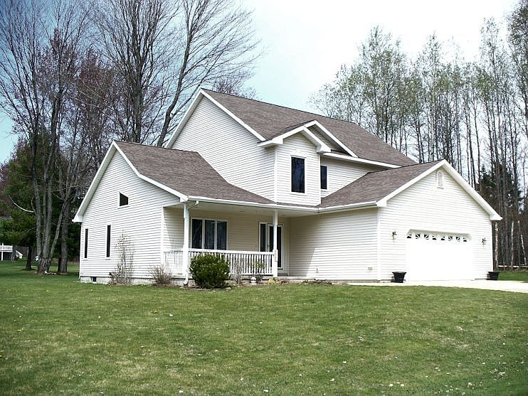 1st image of 616 White Pine Dr