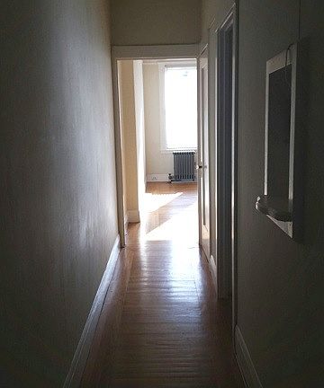 2nd image of 1611 Clay St APT 9