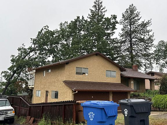 2nd image of 1828 Arrowhead Dr