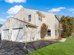 17 Vintage Dr, East Windsor, NJ 08520