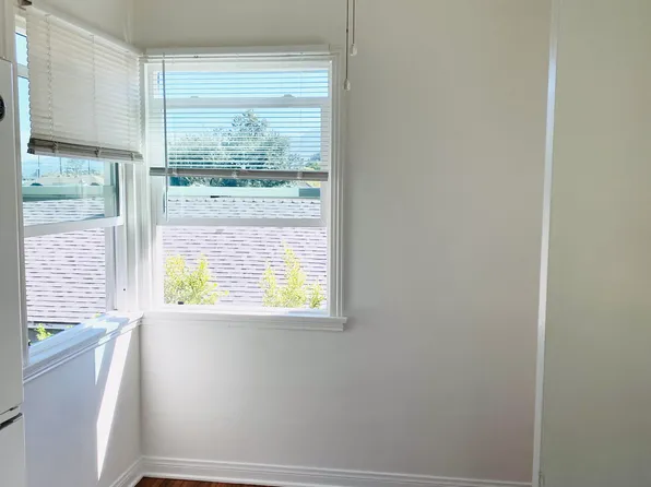 1307 N Screenland Dr, Burbank, CA 91505