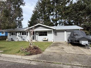 3854 Vista Dr, North Bend, OR