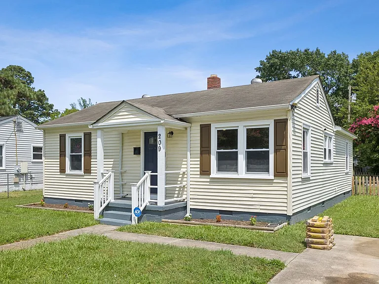 209 Woodstock St — Photo 26
