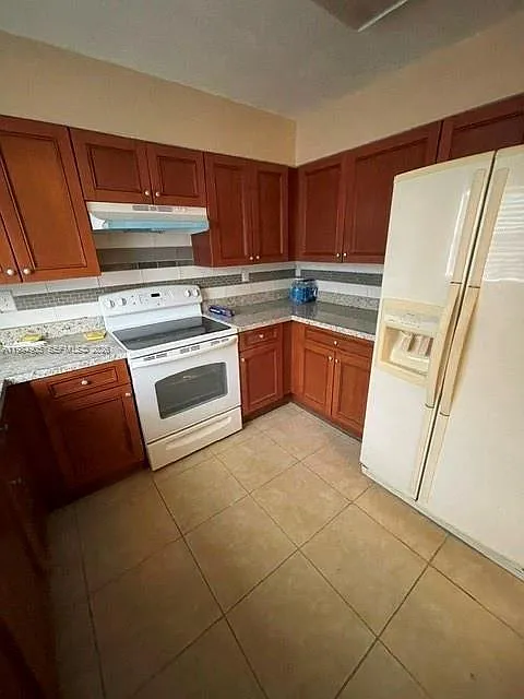 Building Photo - 2726 NW 131st St #2726