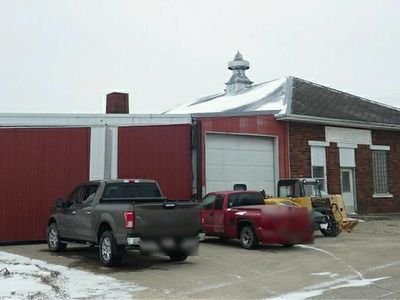 211 W 3rd St, Greeley, IA, 52050