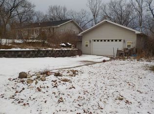 9250 Wolf Lake Rd, Brooklyn, MI 49230