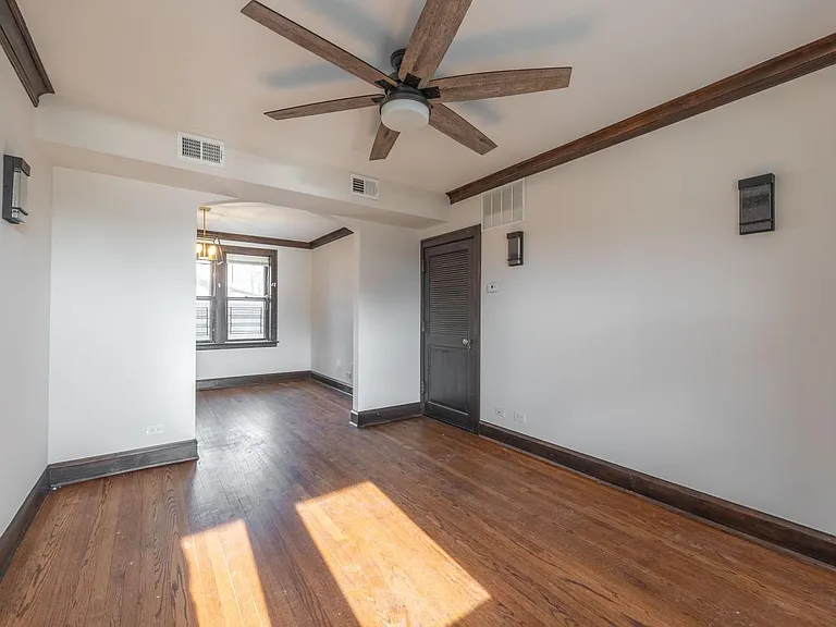 2626 W Devon Ave #3 — Photo 7