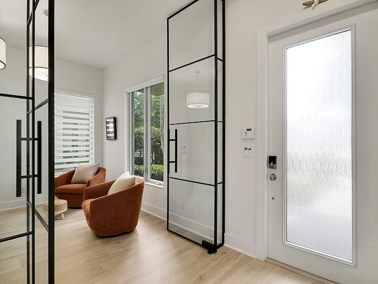 5029 Grandiflora Rd — Photo 2