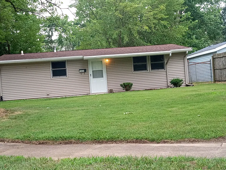 1426 E End Ave — Photo 4