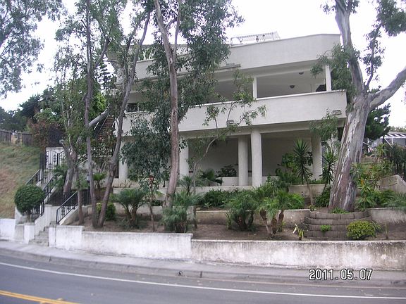 Ave De La Estrella Entry