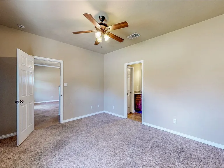 3414 Cullen Trl — Photo 15