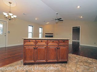 867 Broadridge Dr, Jackson, MO 63755