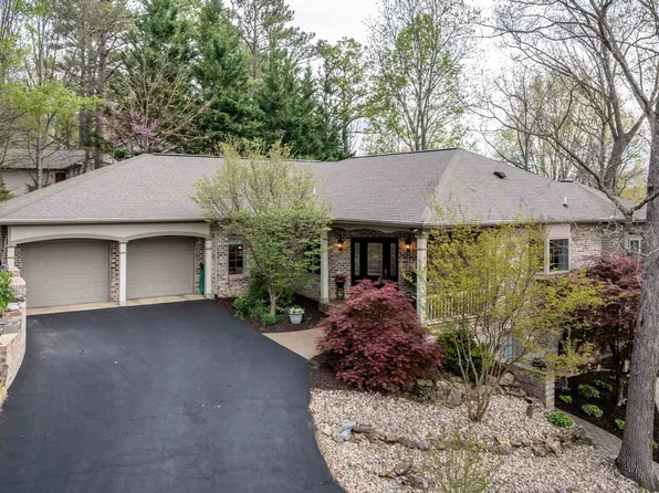 4265 Lucy Long Dr, Harrisonburg, VA 22801