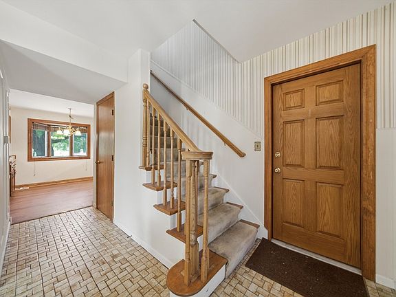 5th image of 524 Hingham Ln